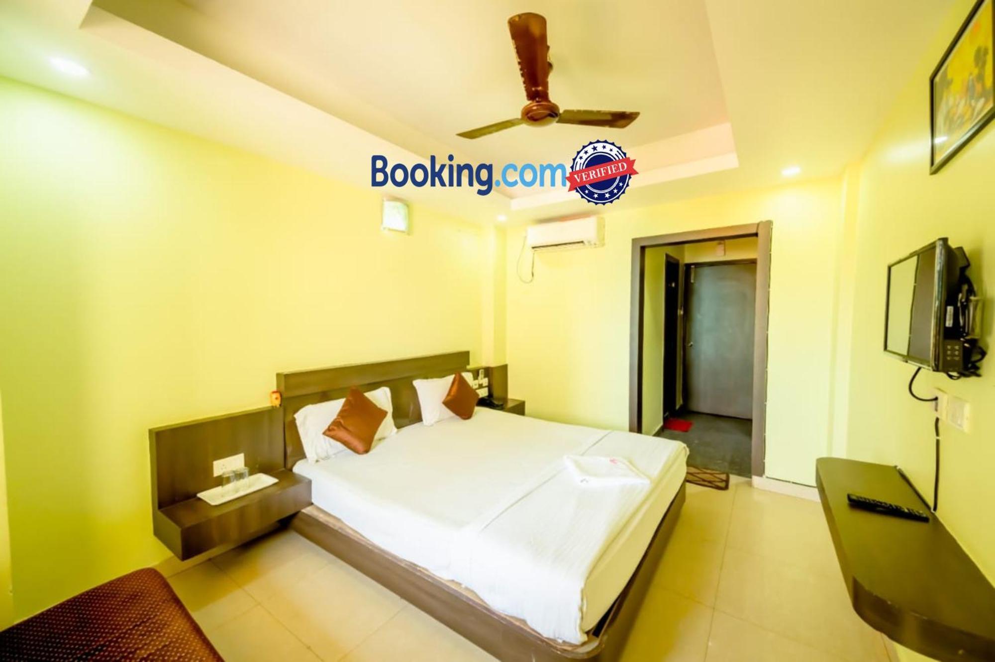Deep Ganga Inn Near Sea Beach By Morservices Puri Ngoại thất bức ảnh