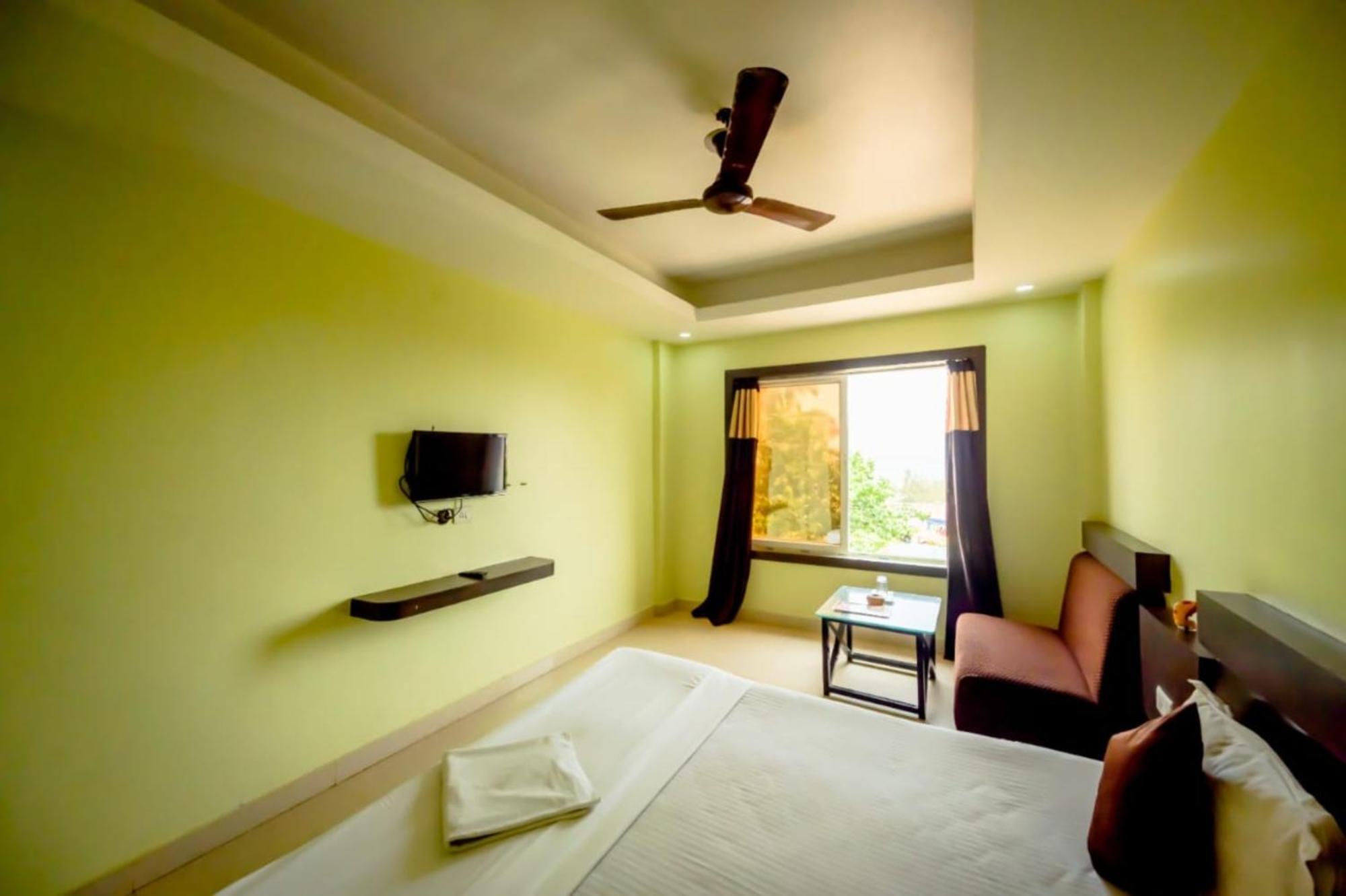 Deep Ganga Inn Near Sea Beach By Morservices Puri Ngoại thất bức ảnh
