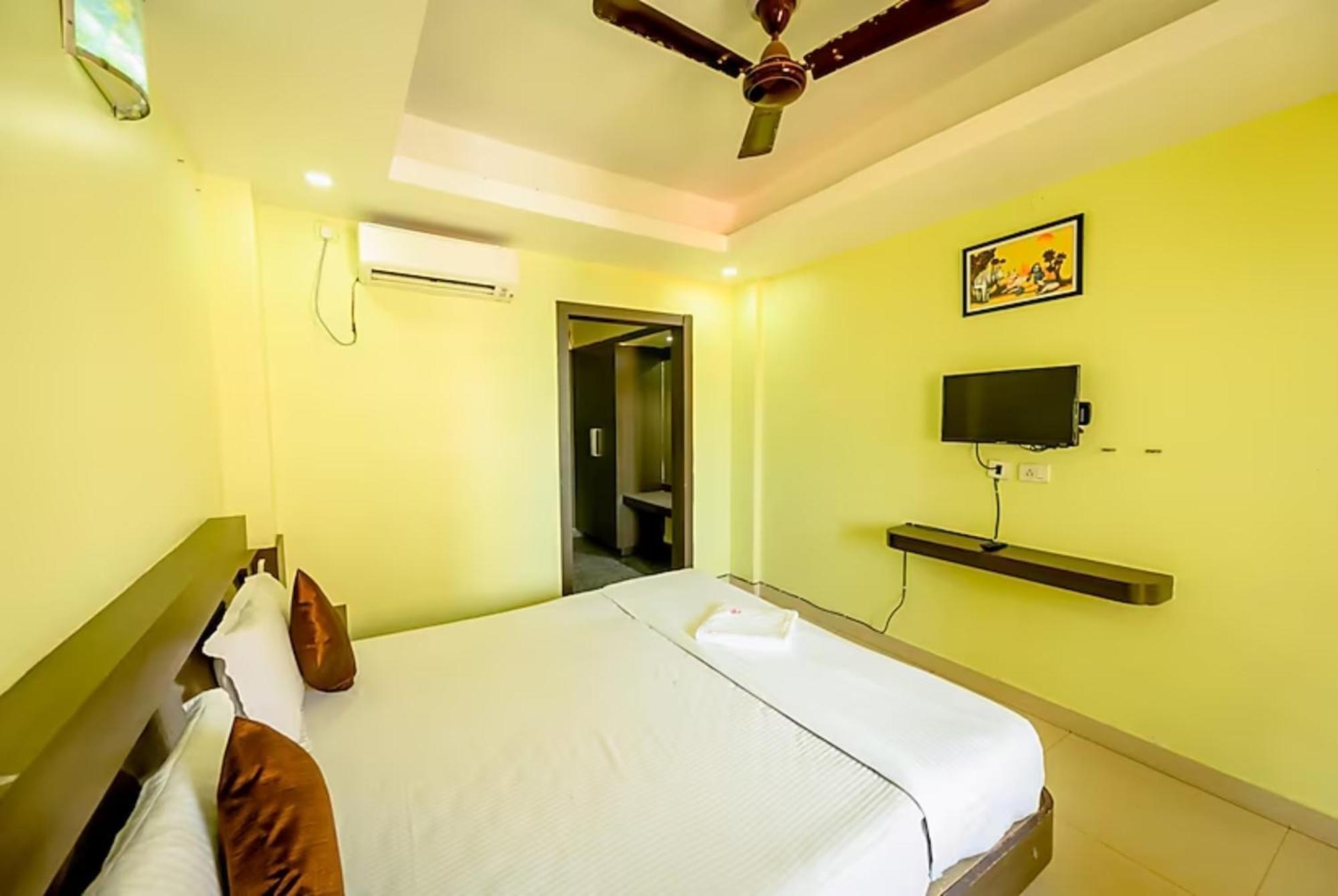 Deep Ganga Inn Near Sea Beach By Morservices Puri Ngoại thất bức ảnh