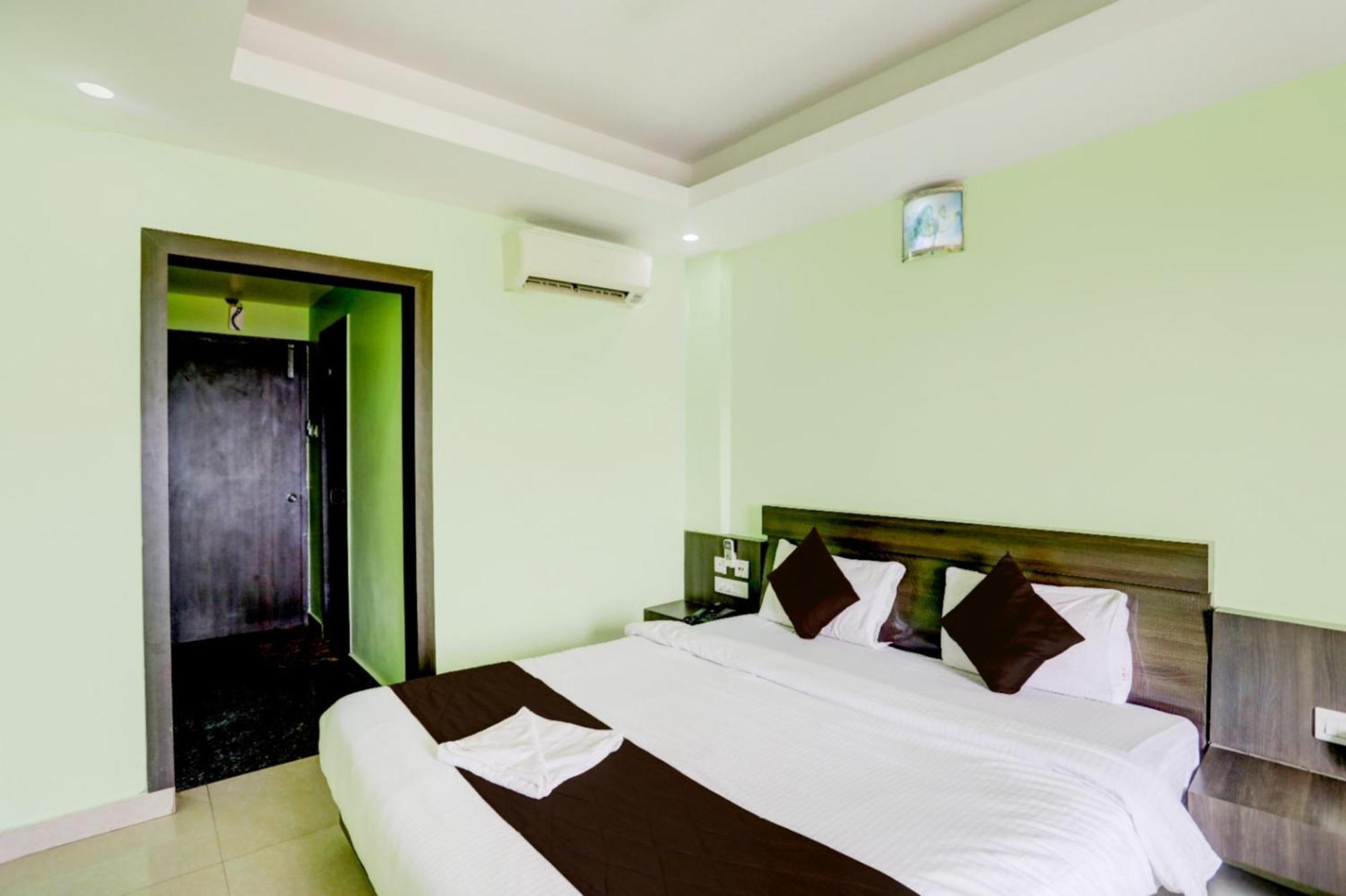 Deep Ganga Inn Near Sea Beach By Morservices Puri Ngoại thất bức ảnh